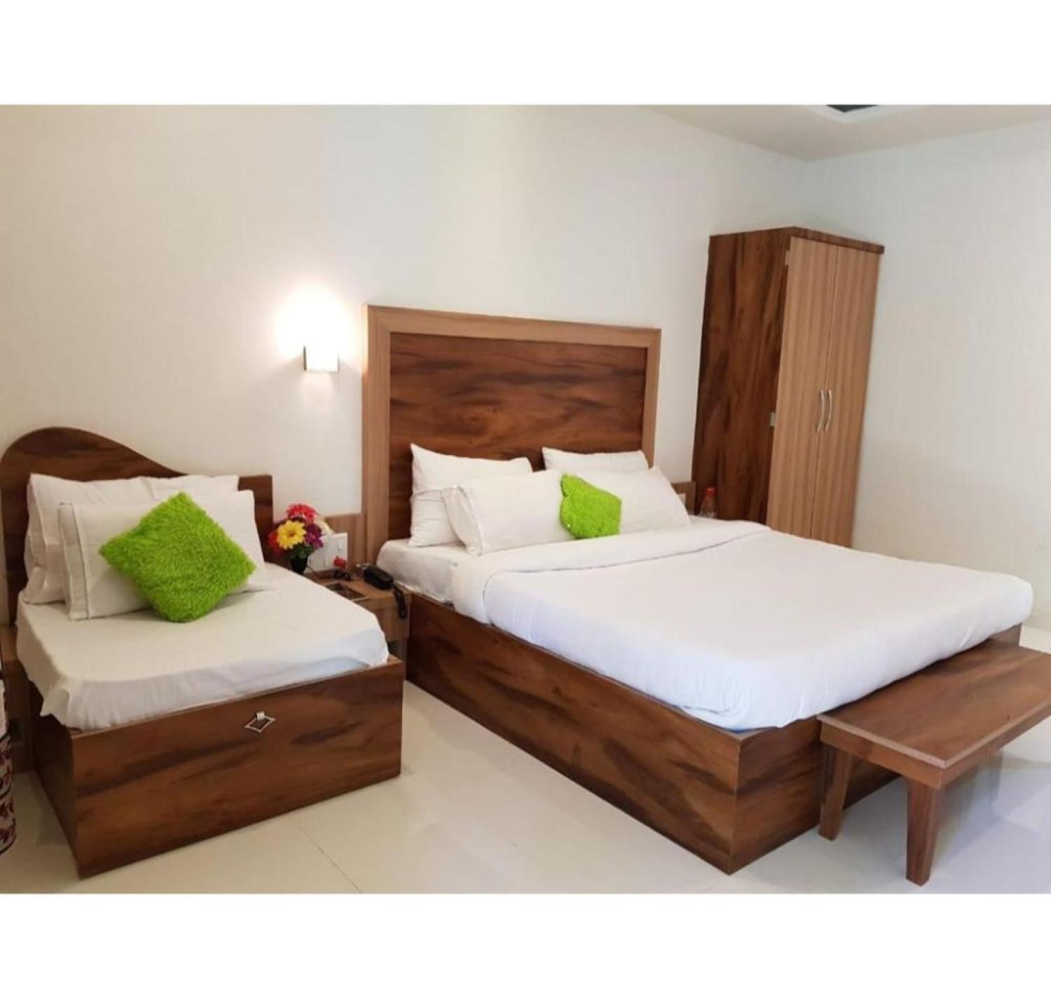 C P Cottage Mahabaleshwar Bagian luar foto