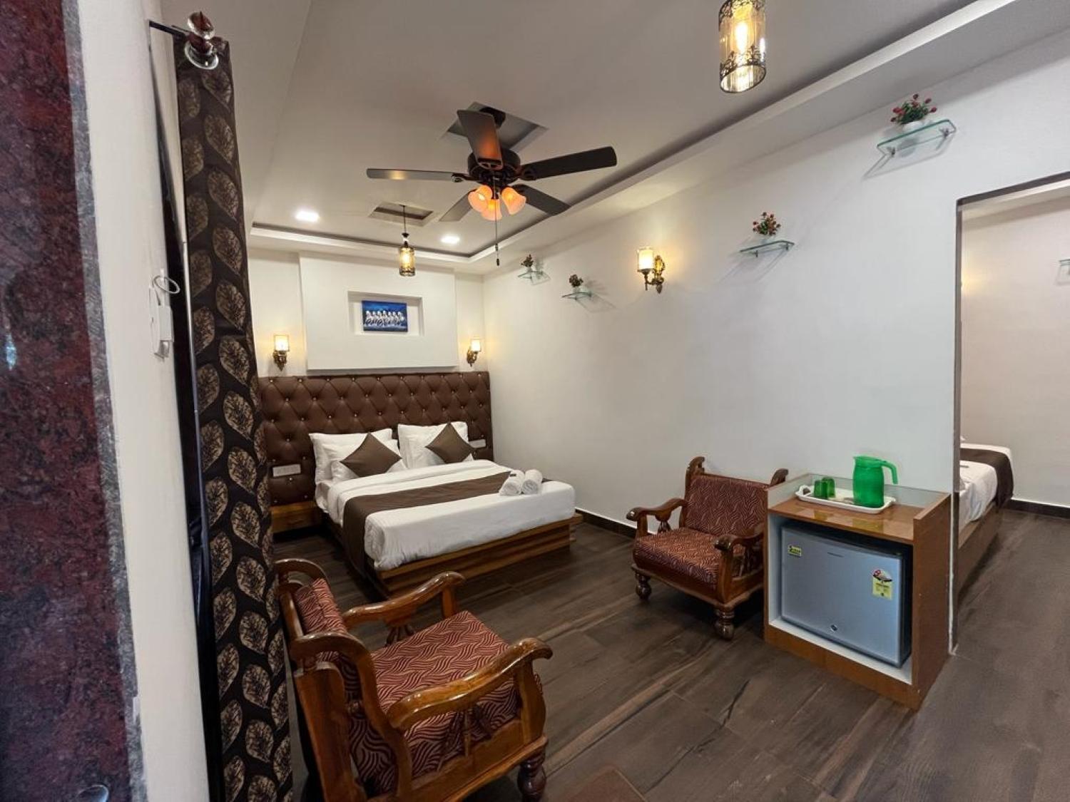 C P Cottage Mahabaleshwar Bagian luar foto