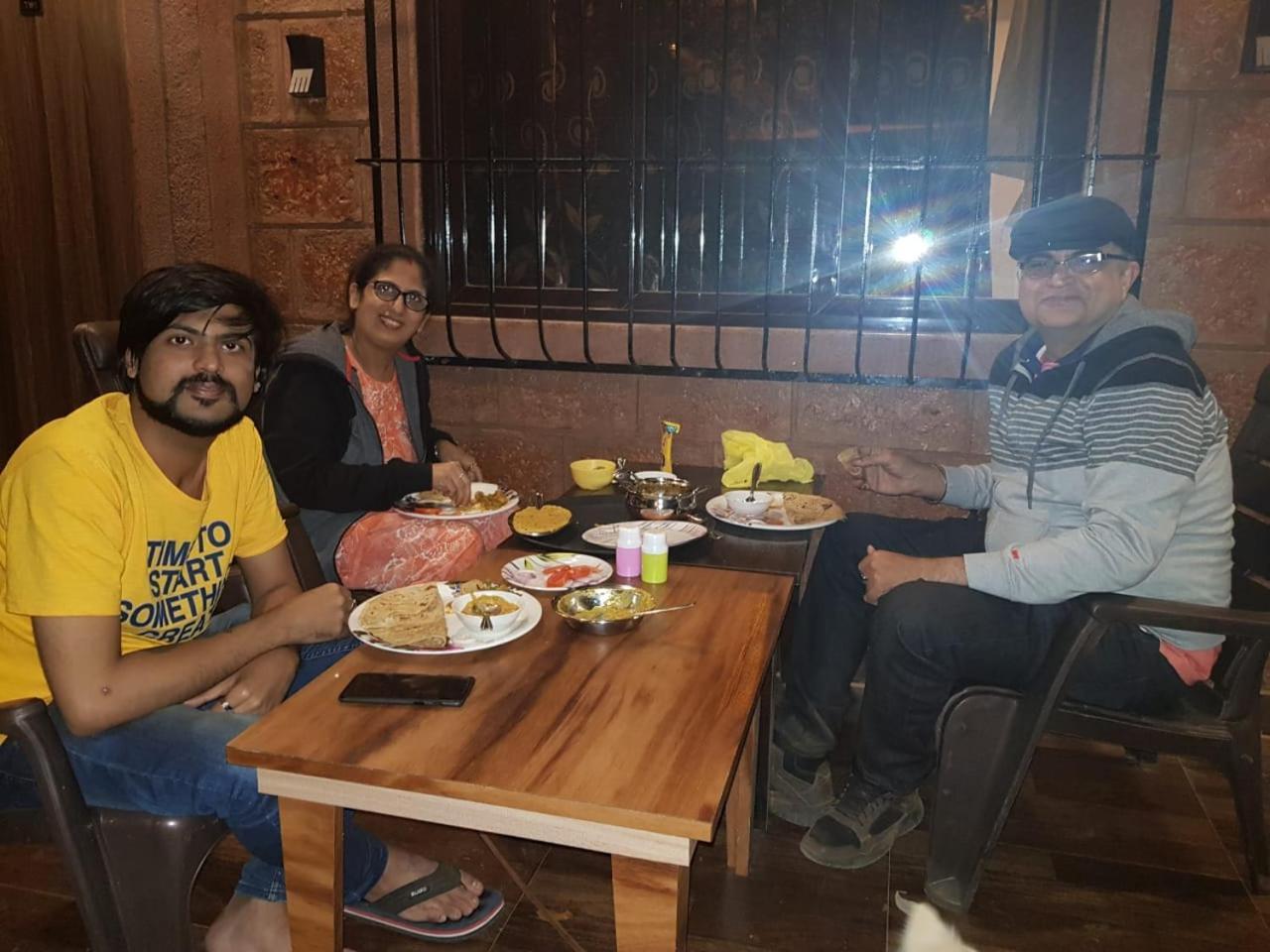 C P Cottage Mahabaleshwar Bagian luar foto