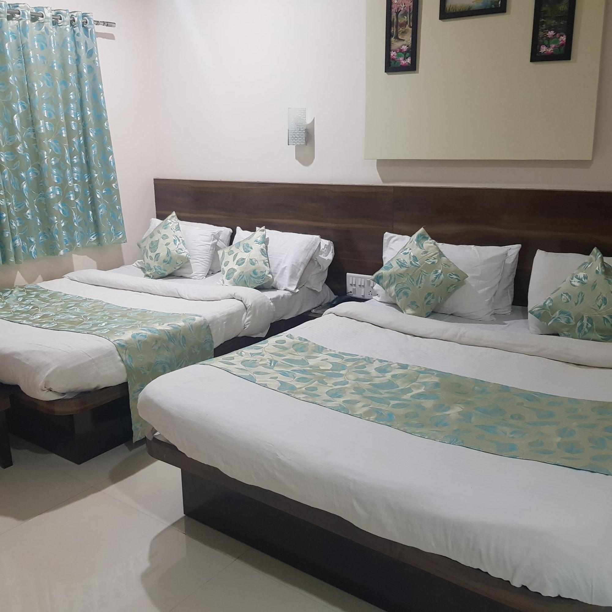 C P Cottage Mahabaleshwar Bagian luar foto