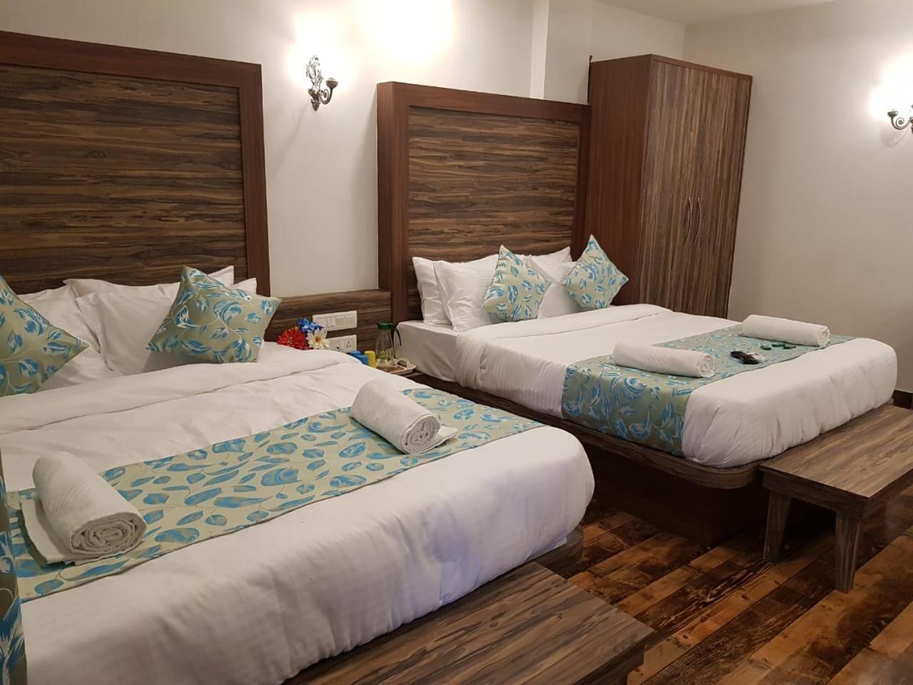 C P Cottage Mahabaleshwar Bagian luar foto